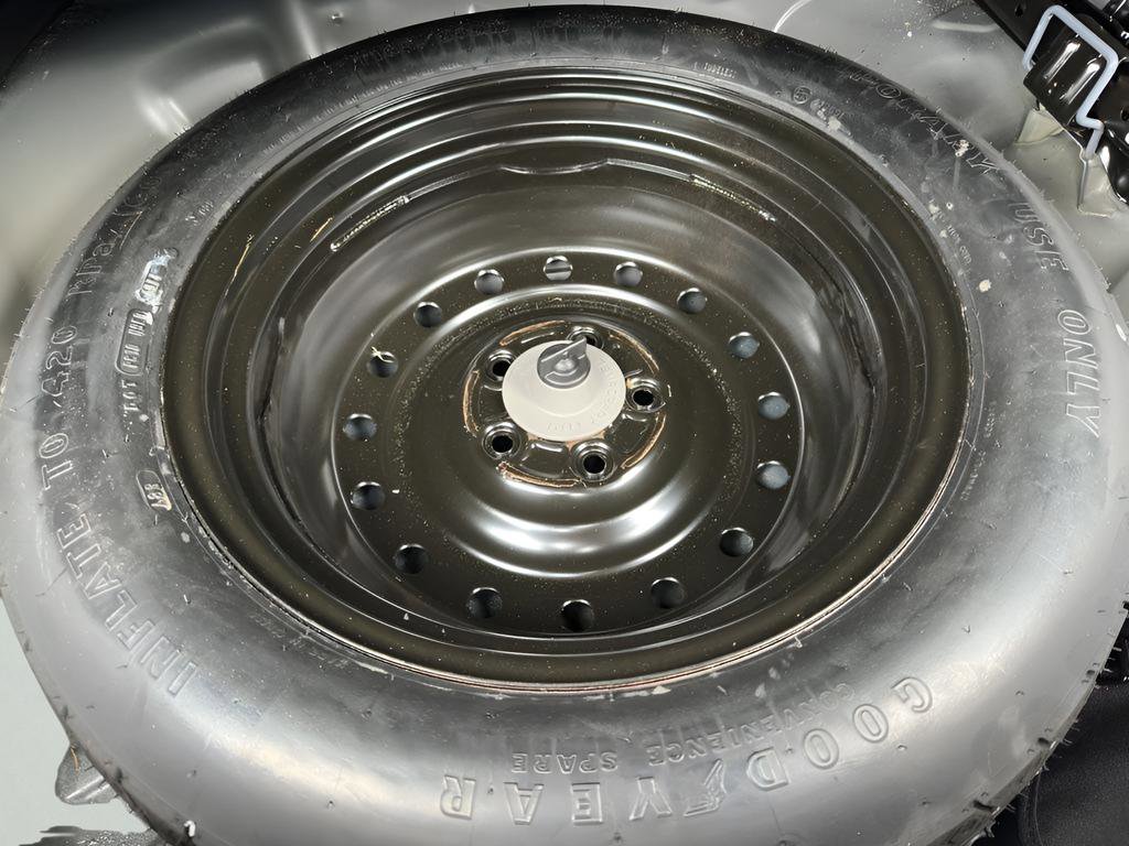 Used 2015 Honda CR-V LX image 9