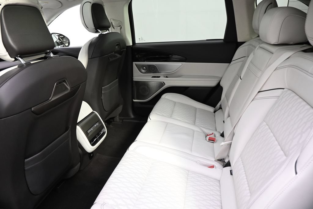 Certified 2024 Lincoln Nautilus Black Label AWD/4WD image 18