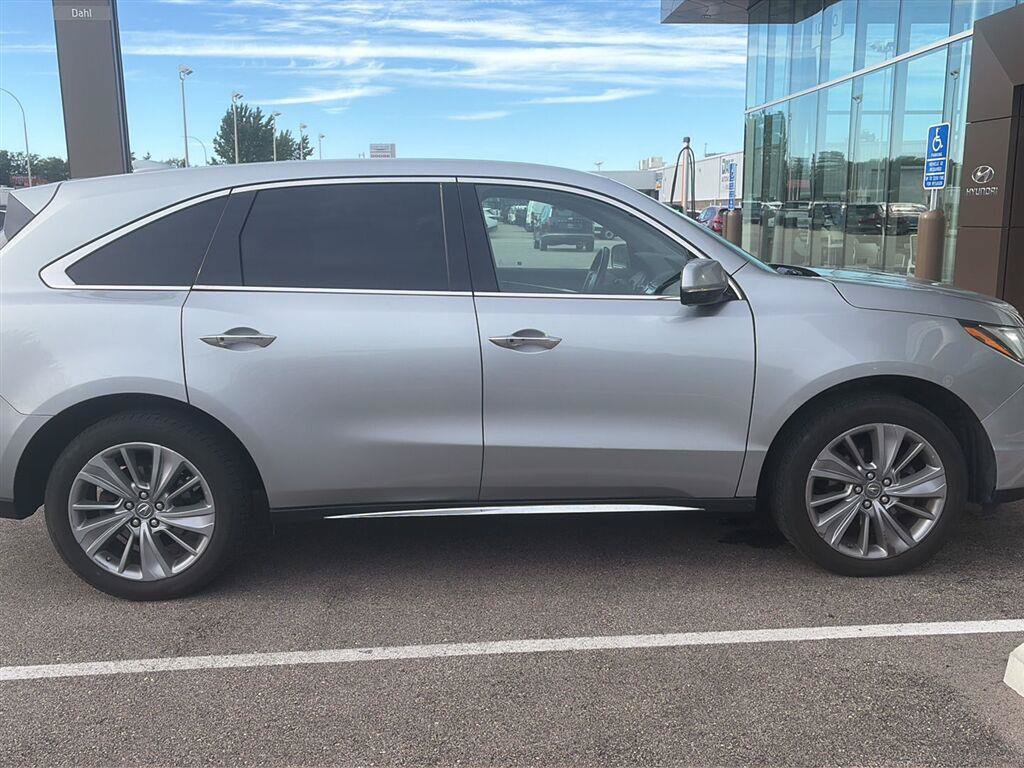 Used 2017 Acura MDX w/ Technology Package AWD/4WD image 4