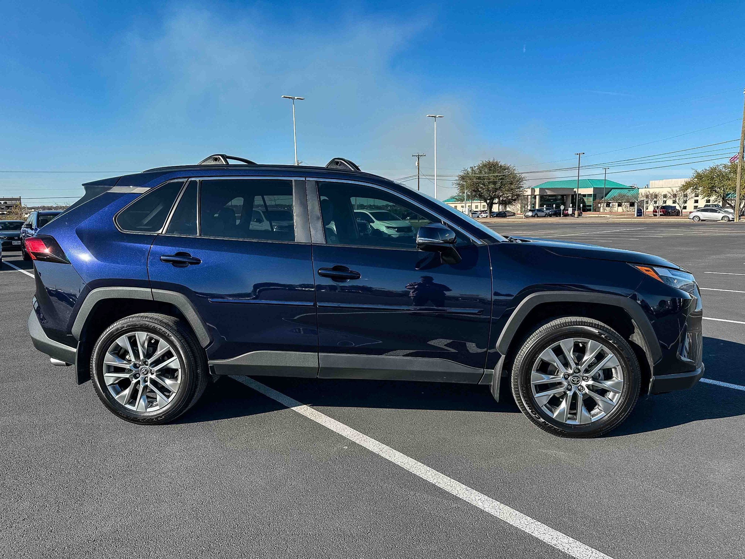 Used 2024 Toyota RAV4 XLE Premium image 5