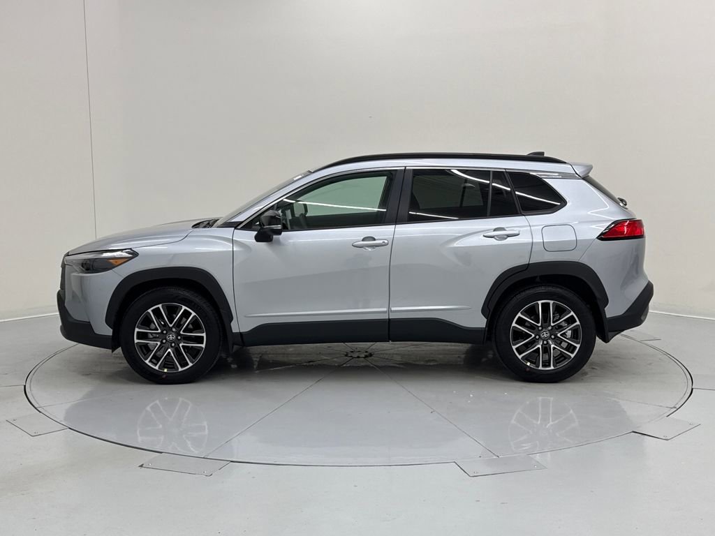 Used 2026 Toyota Corolla Cross XLE w/ Convenience Package image 2