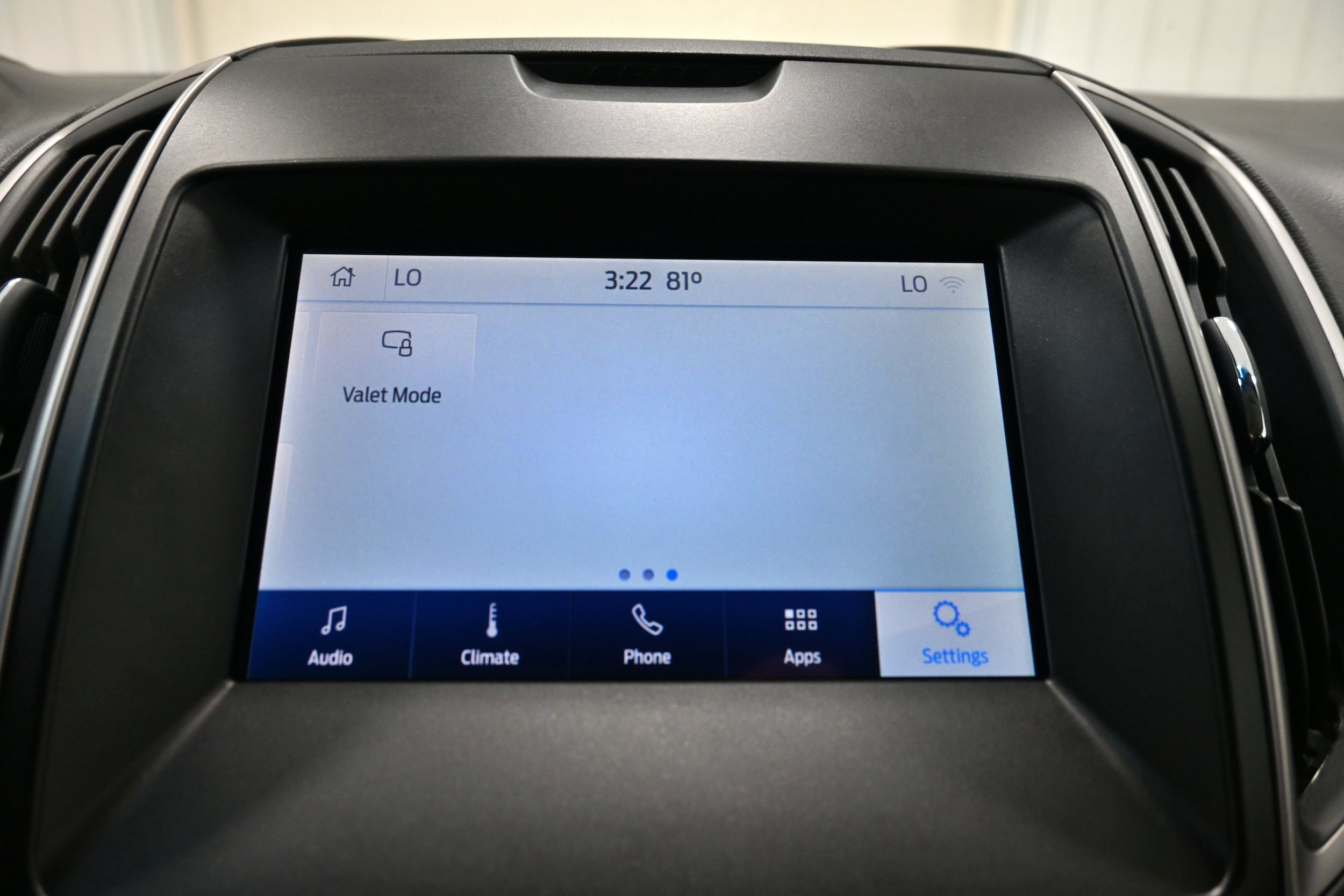Used 2020 Ford Edge SEL w/ Cold Weather Package AWD/4WD image 19