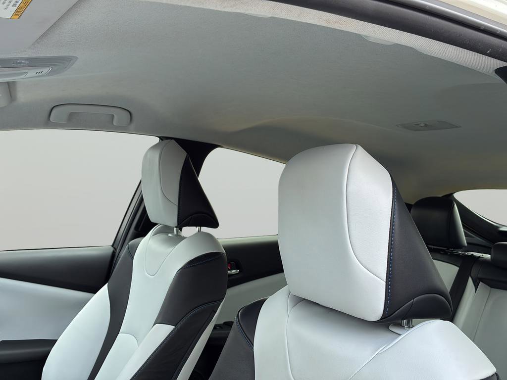 Used 2018 Toyota Prius Four Touring FWD image 15