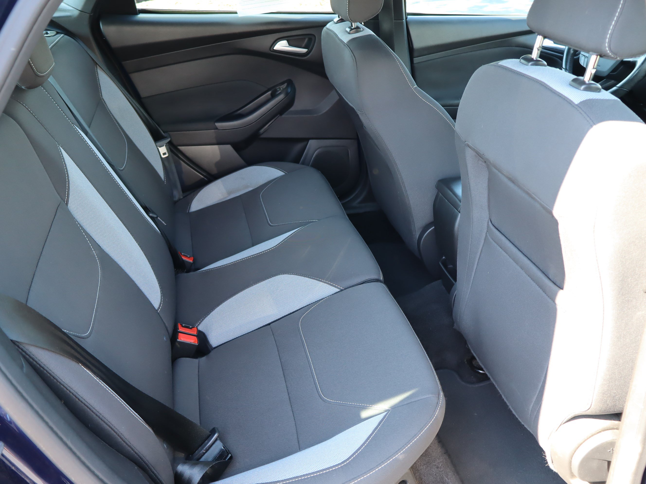 Used 2017 Ford Focus ST FWD image 34