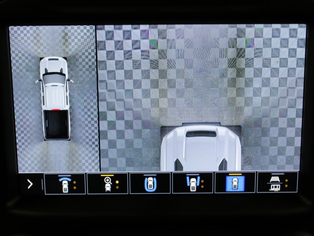 Used 2023 Chevrolet Silverado 2500 High Country w/ Z71 Off-Road Package image 18