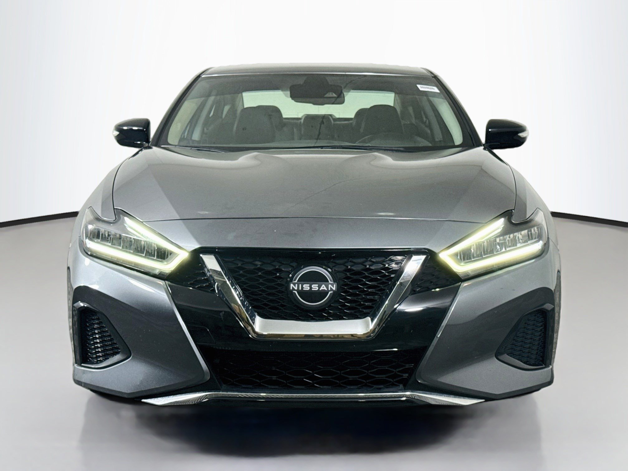 Used 2023 Nissan Maxima SV w/ Floor Mat Group FWD image 2