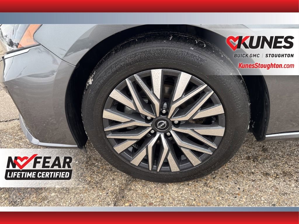 Used 2023 Nissan Altima 2.5 SV image 16