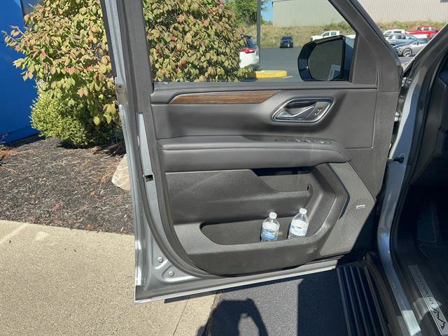 Used 2024 Chevrolet Tahoe High Country image 12