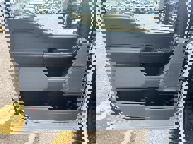 New 2025 Ford F550 4x4 SuperCab Super Duty image 21