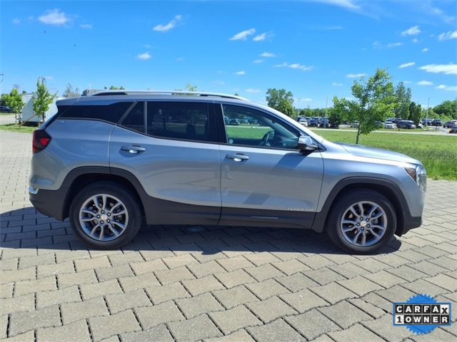 Used 2024 GMC Terrain SLT image 28