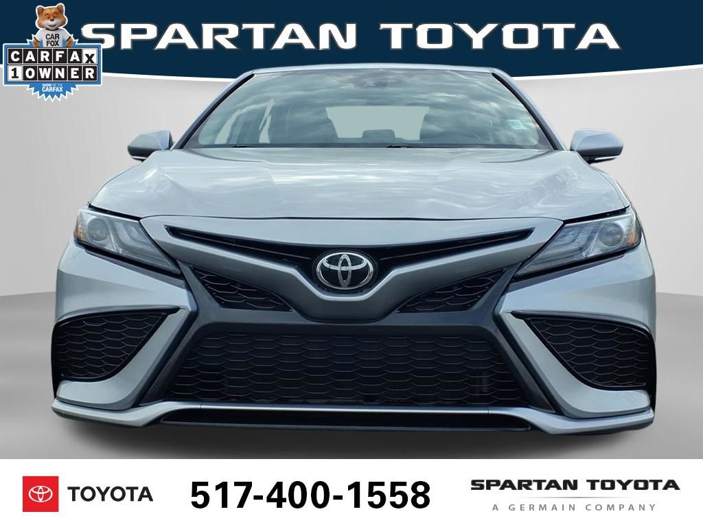 Used 2023 Toyota Camry XSE image 3