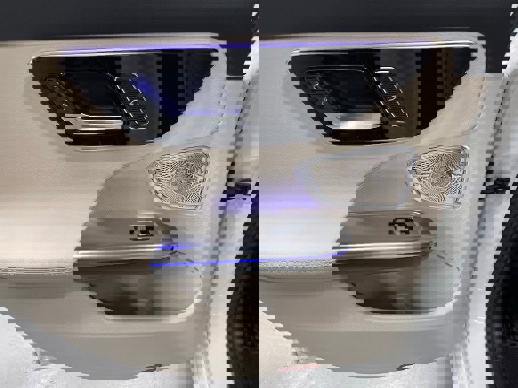 Used 2022 Mercedes-Benz C 300 C 300 image 24