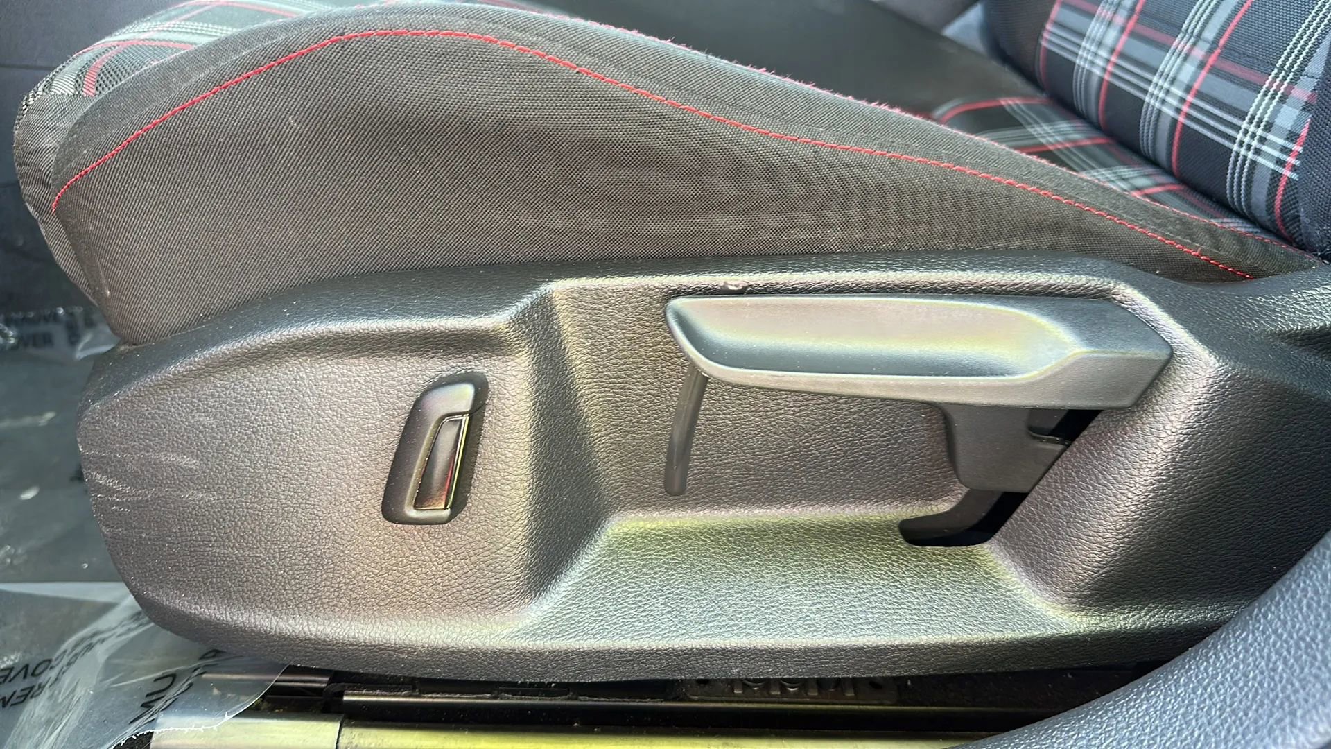 Used 2015 Volkswagen GTI S FWD image 42