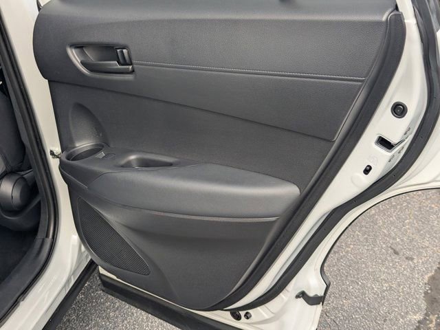 Used 2024 Toyota Corolla Cross SE image 15