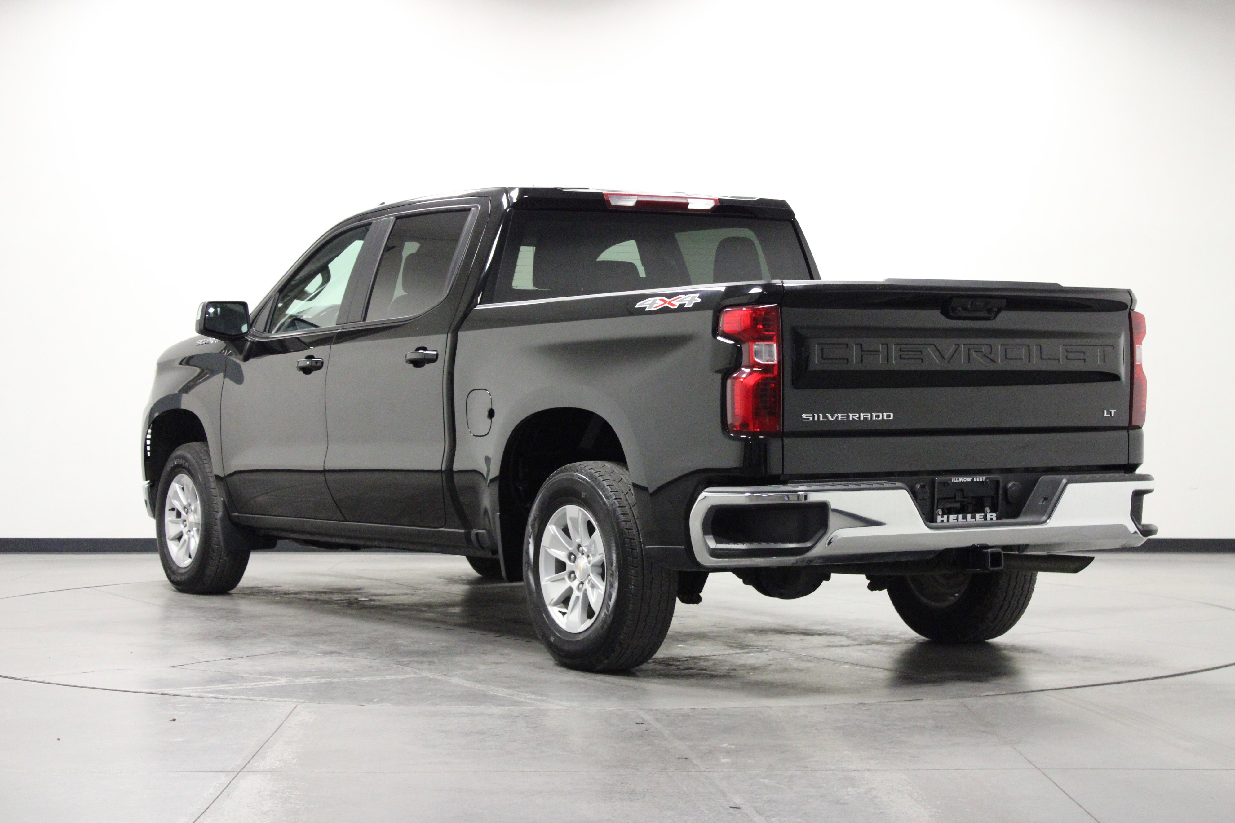 Used 2024 Chevrolet Silverado 1500 LT image 6
