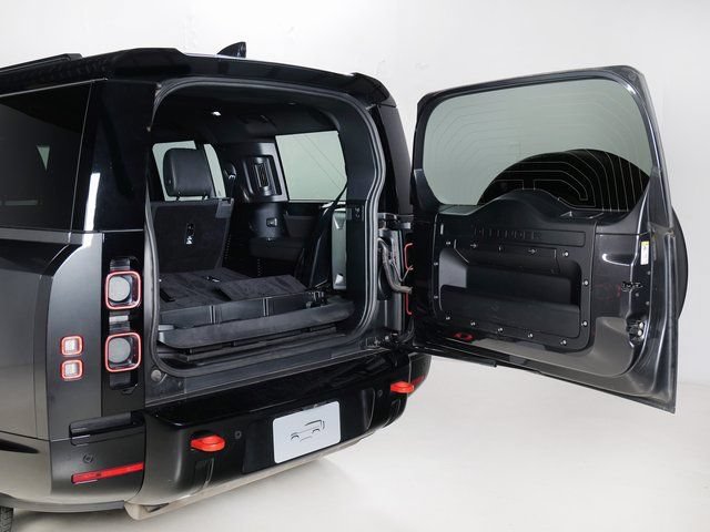 Used 2024 Land Rover Defender 130 X AWD/4WD image 33