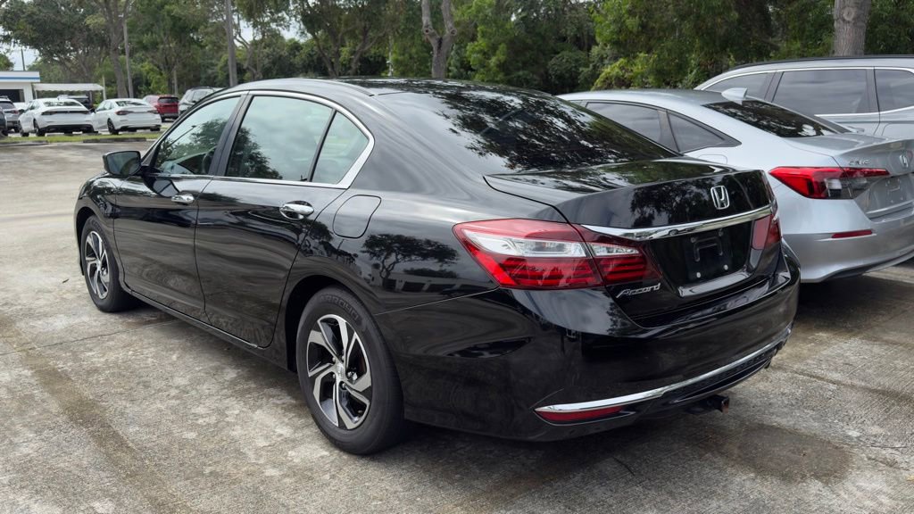 Used 2017 Honda Accord LX image 4