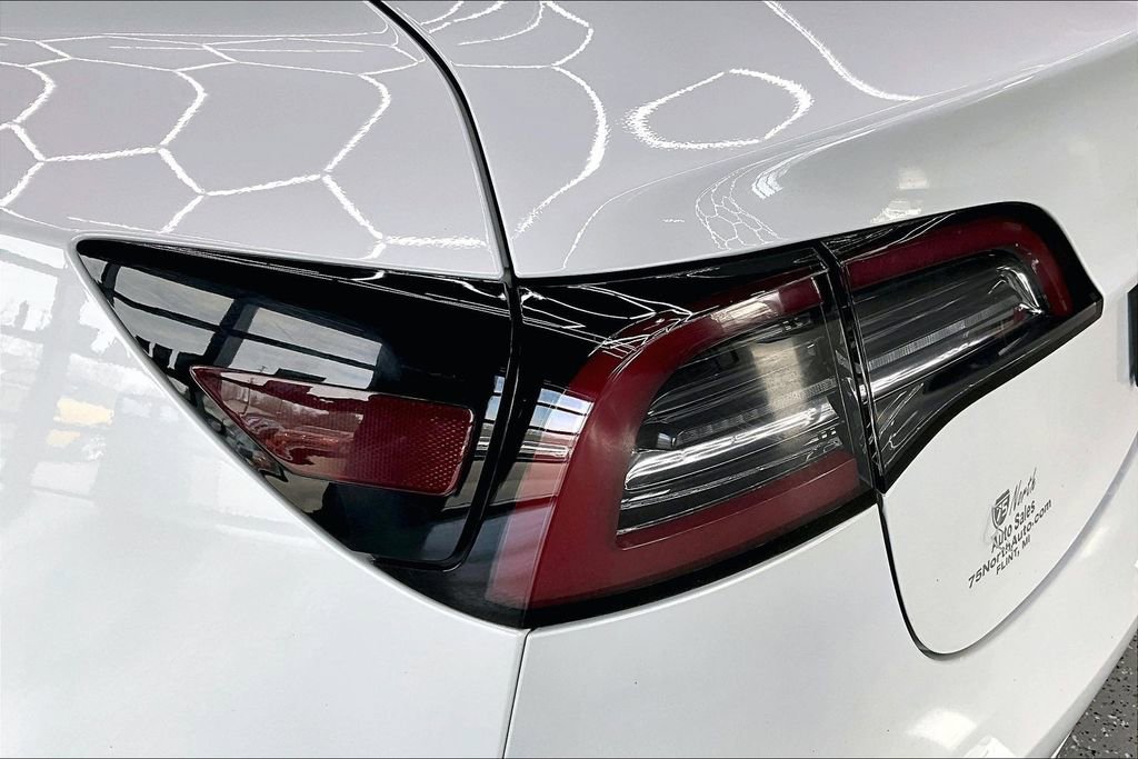 Used 2018 Tesla Model 3 Long Range image 21