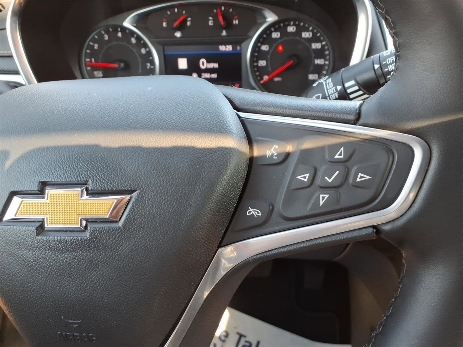 Used 2023 Chevrolet Equinox Premier AWD/4WD image 19