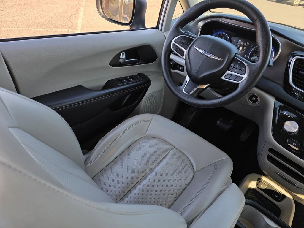 Used 2021 Chrysler Voyager Lxi image 27