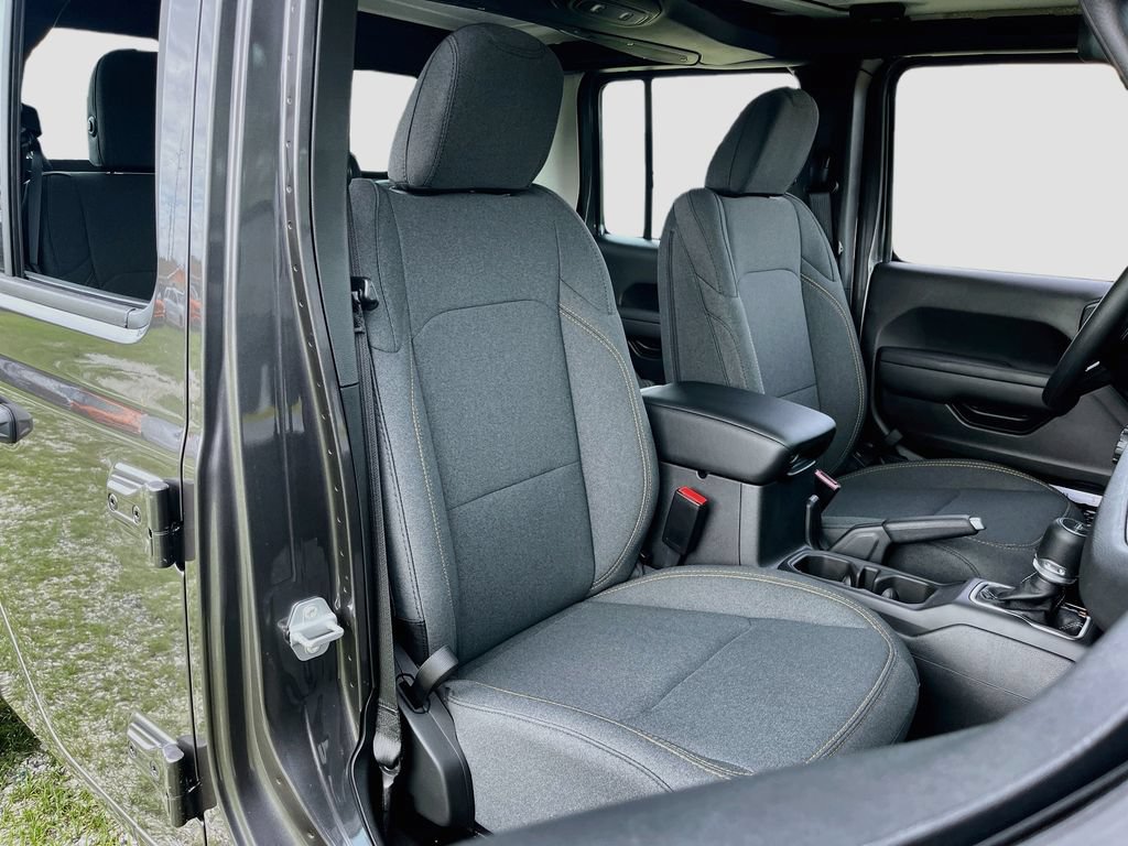 New 2026 Jeep Gladiator Sport AWD/4WD image 25