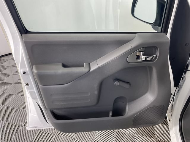 Used 2015 Nissan Frontier S RWD image 15