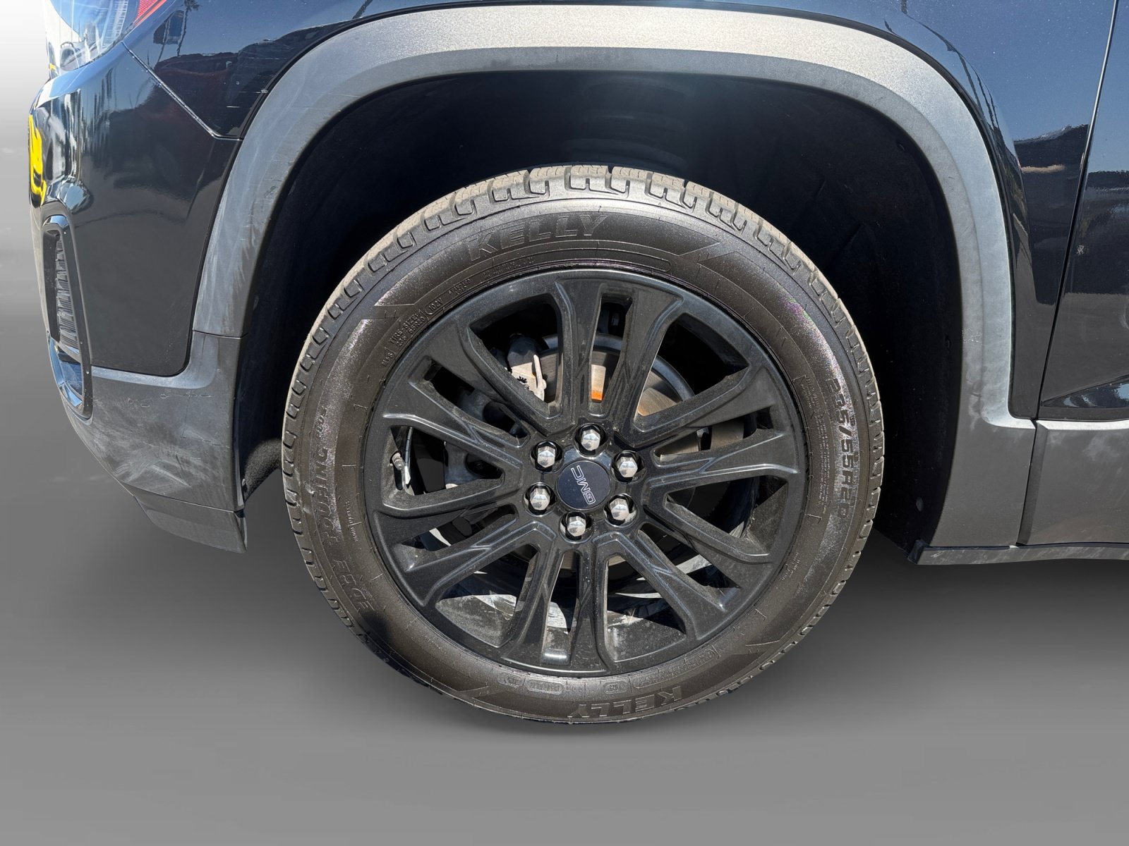 Used 2023 GMC Acadia SLT w/ Elevation Edition FWD image 9