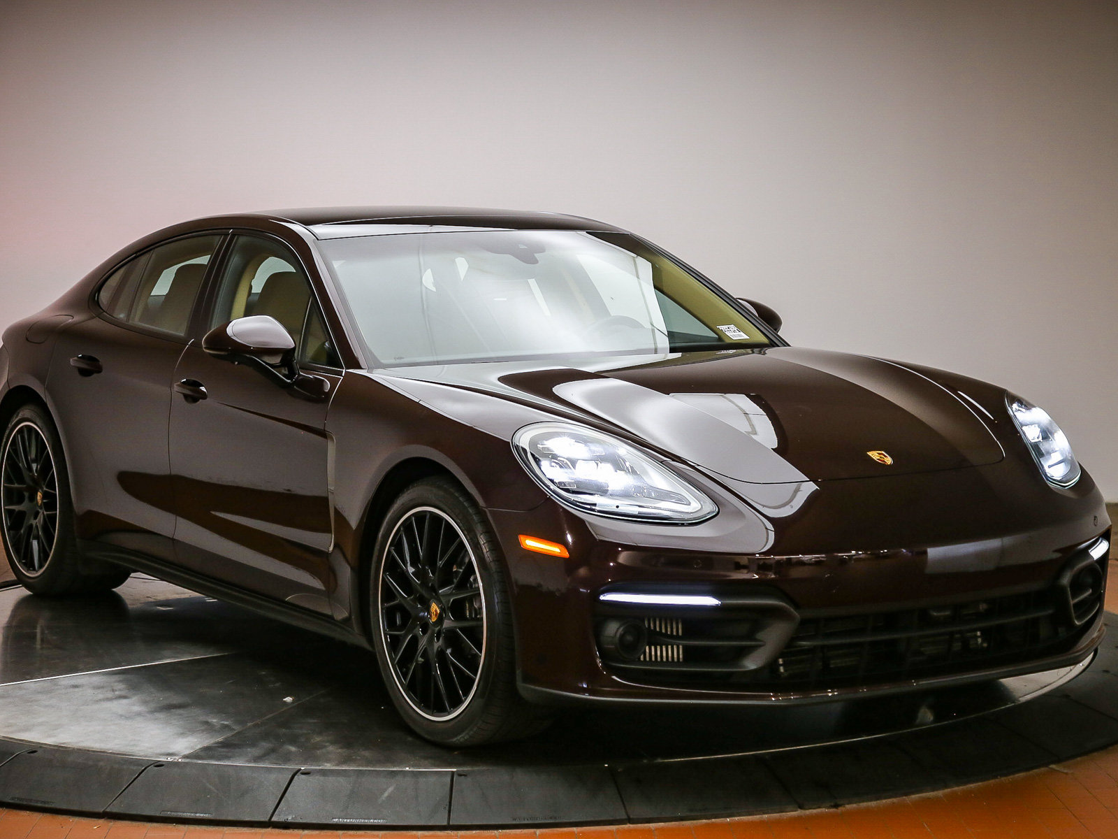Certified 2023 Porsche Panamera Platinum Edition RWD image 9