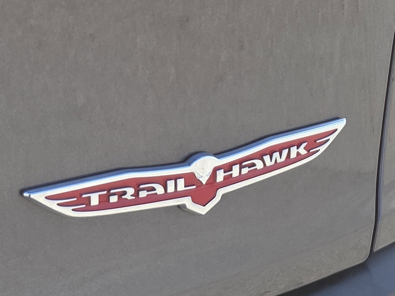 Used 2018 Jeep Cherokee Trailhawk w/ Cold Weather Group AWD/4WD image 11