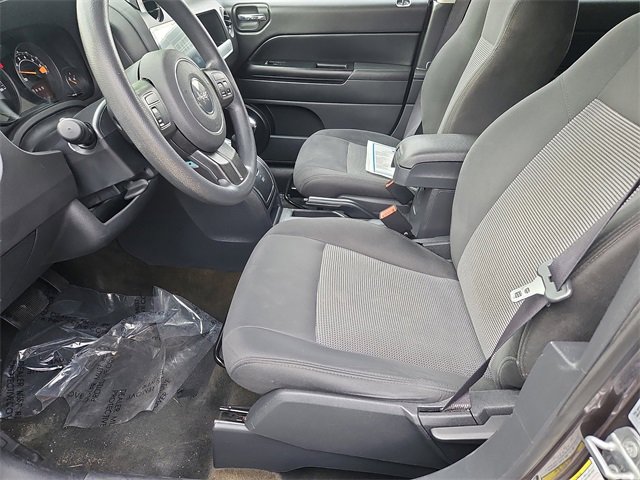 Used 2017 Jeep Compass Sport w/ Power Value Group image 24