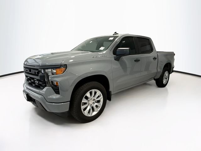 Certified 2025 Chevrolet Silverado 1500 Custom w/ LPO, Dark Essentials Package image 3