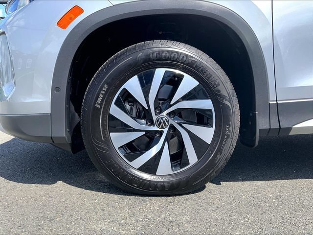 Used 2025 Volkswagen Tiguan S AWD/4WD image 9