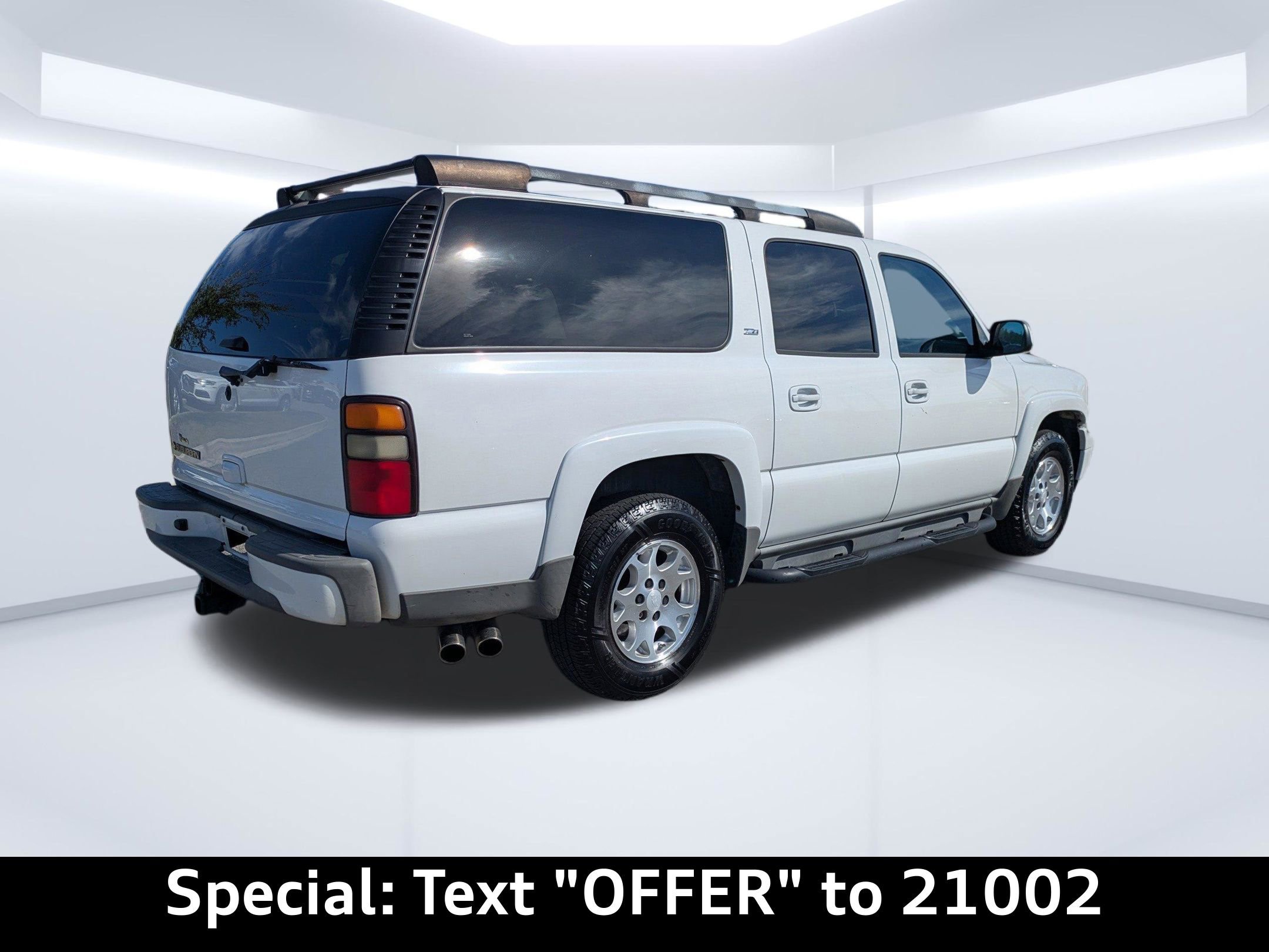 Used 2006 Chevrolet Suburban Z71 w/ Z71 Preferred Equipment Group RWD image 2