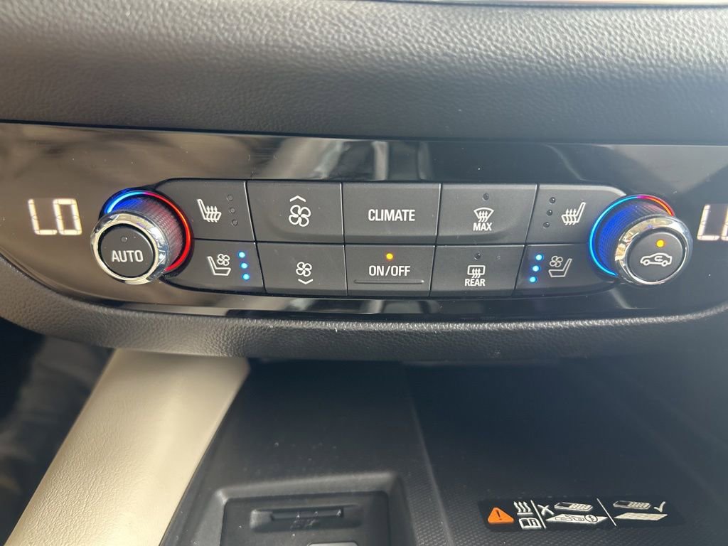 Used 2023 Buick Enclave Premium w/ Experience Buick Package FWD image 21