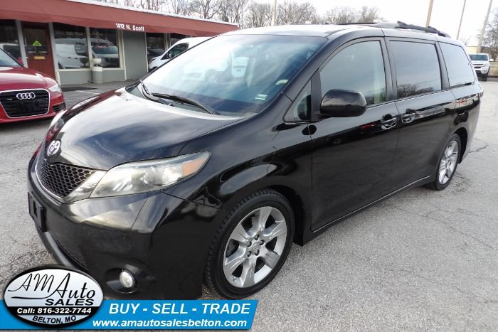 Used 2012 Toyota Sienna SE FWD image 1