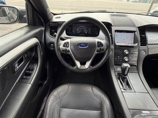 Used 2016 Ford Taurus SEL w/ Equipment Group 201A FWD image 10