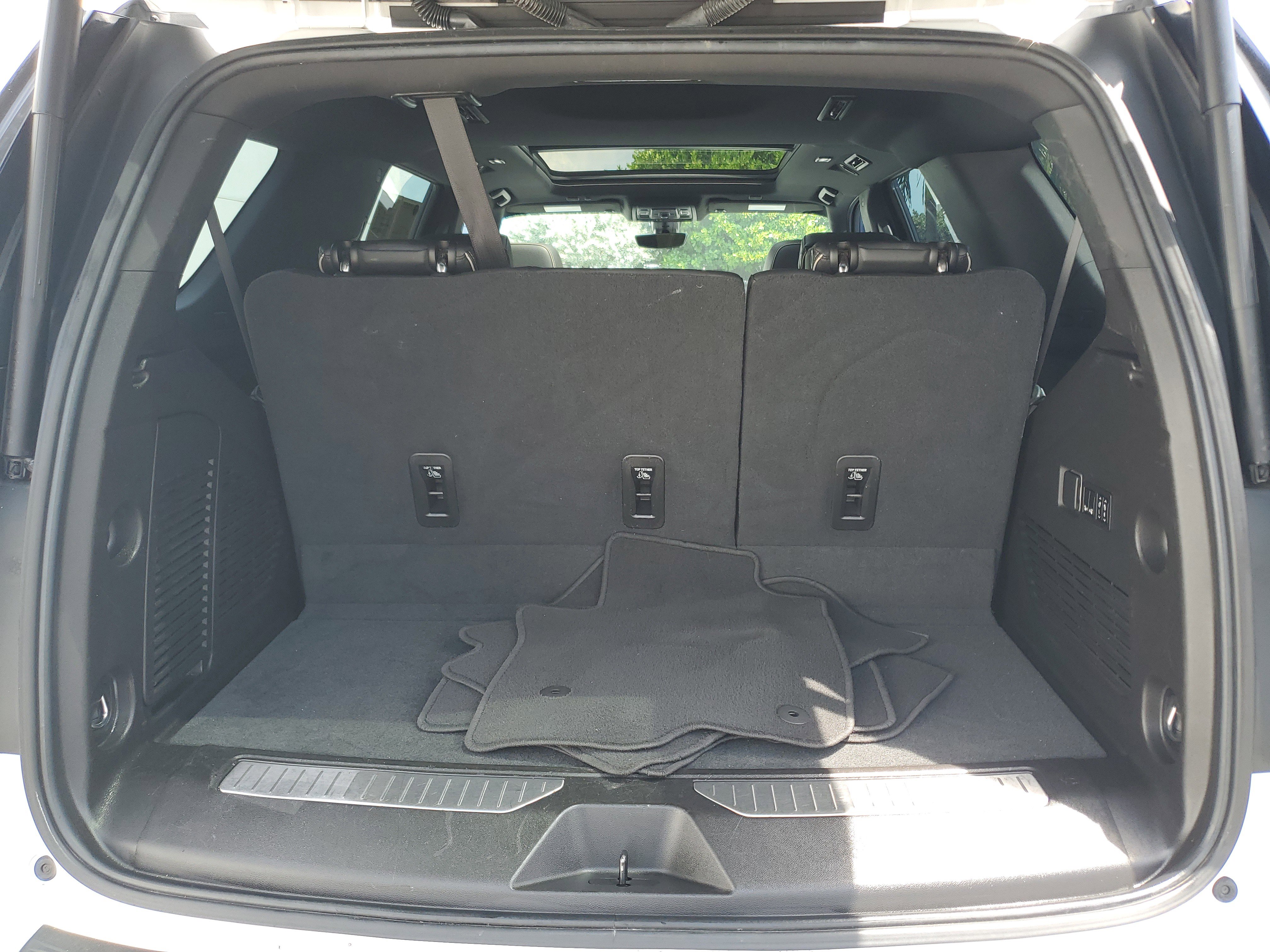 Used 2021 Chevrolet Tahoe Premier w/ Premium Package RWD image 10