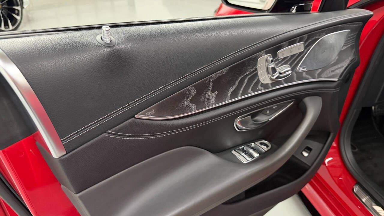 Used 2019 Mercedes-Benz AMG GT 63 image 38