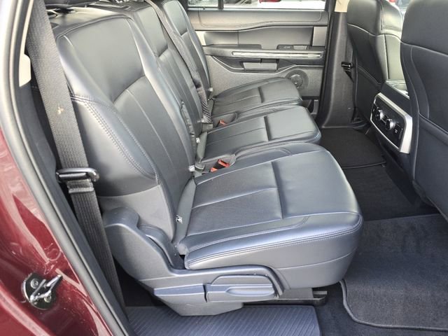 Used 2024 Ford Expedition Max XLT image 24
