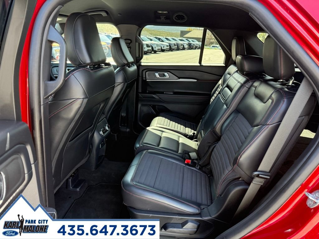Used 2025 Ford Explorer ST-Line w/ ST-Line Street Pack AWD/4WD image 26