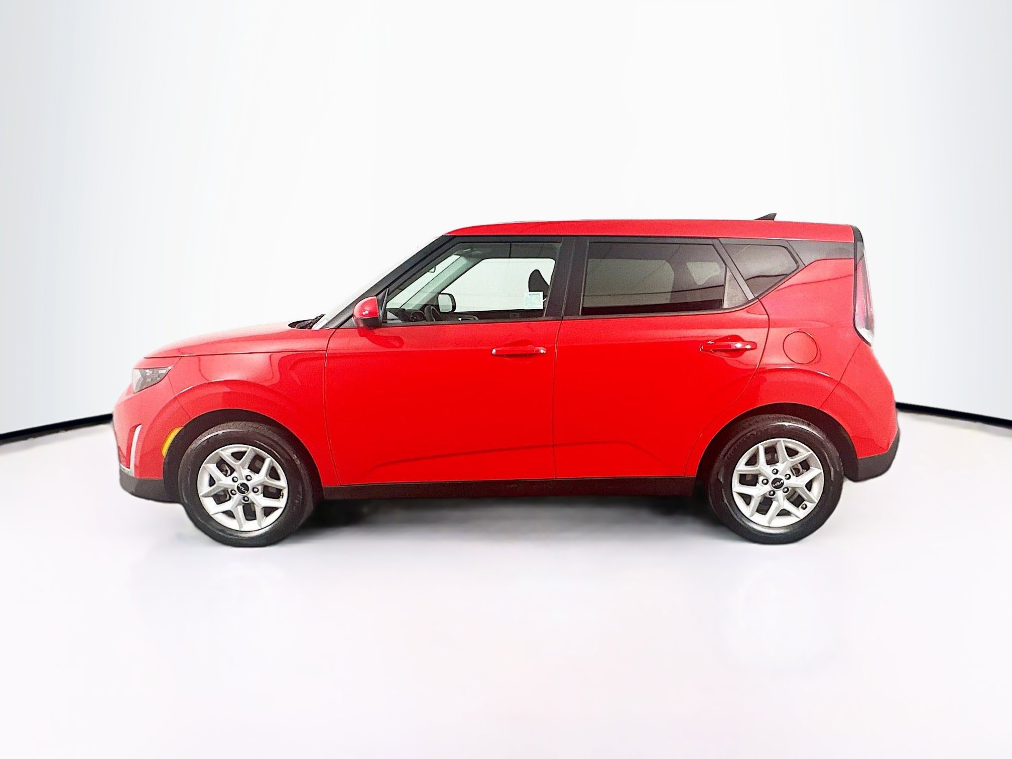 Used 2024 Kia Soul LX w/ Option Group 015 image 4