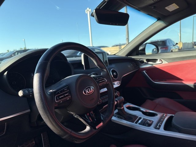 Used 2021 Kia Stinger GT image 12