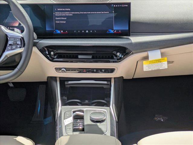 Used 2025 BMW 330i Sedan w/ Premium Package image 11