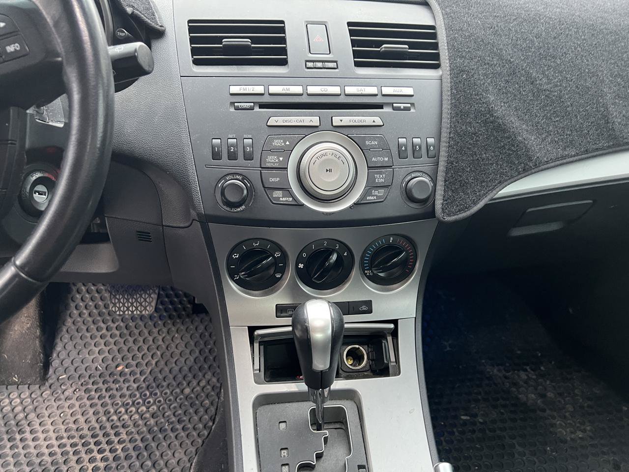 Used 2010 MAZDA MAZDA3 s Sport FWD image 23
