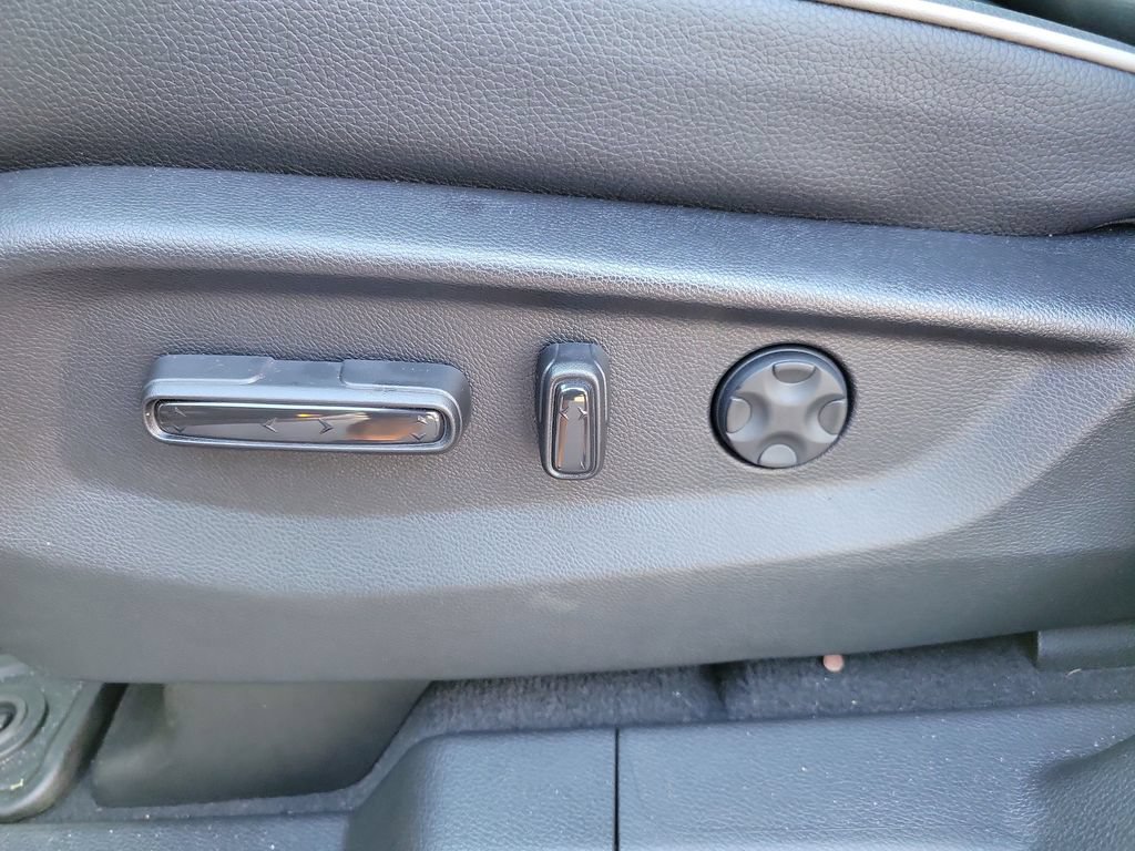 Certified 2026 Honda Odyssey Touring image 30
