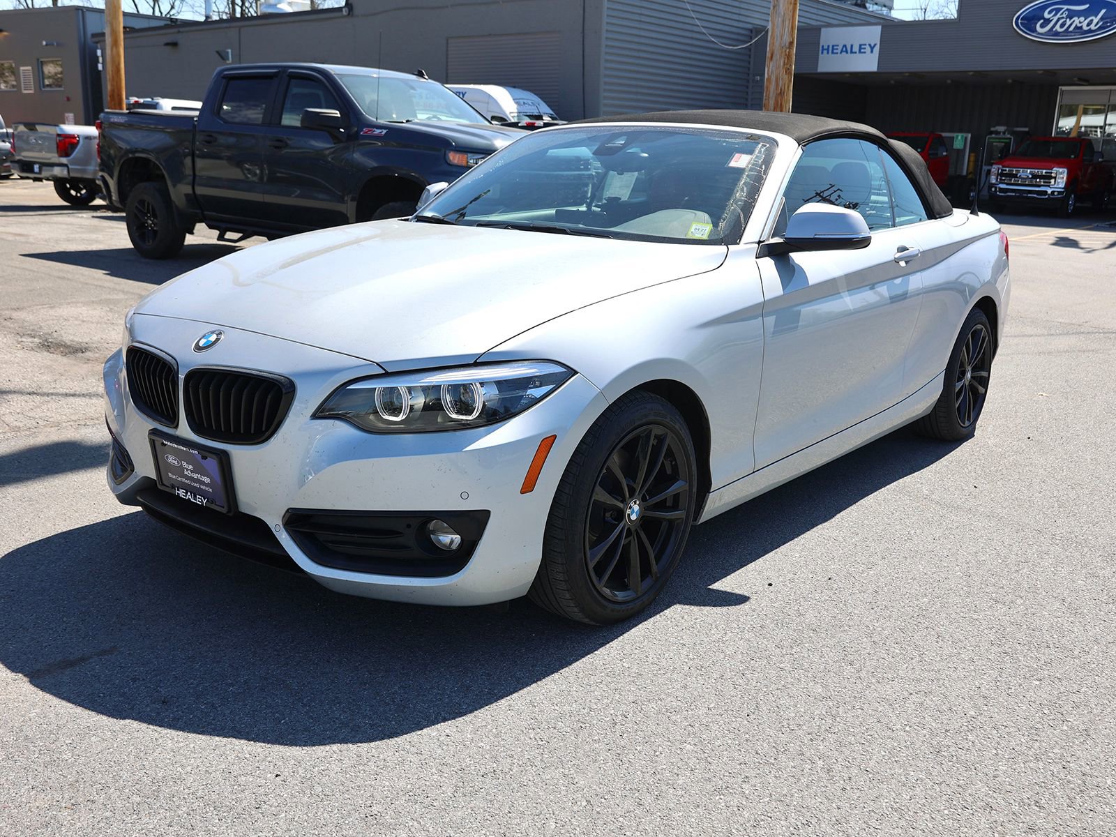 Used 2020 BMW 230i xDrive Convertible w/ Premium Package AWD/4WD image 3