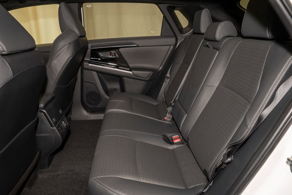 Used 2025 Toyota bZ4X AWD image 9