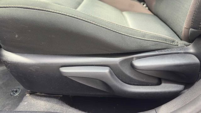 Used 2018 Toyota Corolla LE FWD image 20