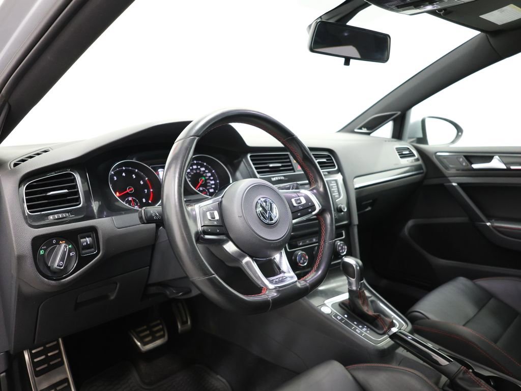 Used 2017 Volkswagen GTI SE FWD image 15