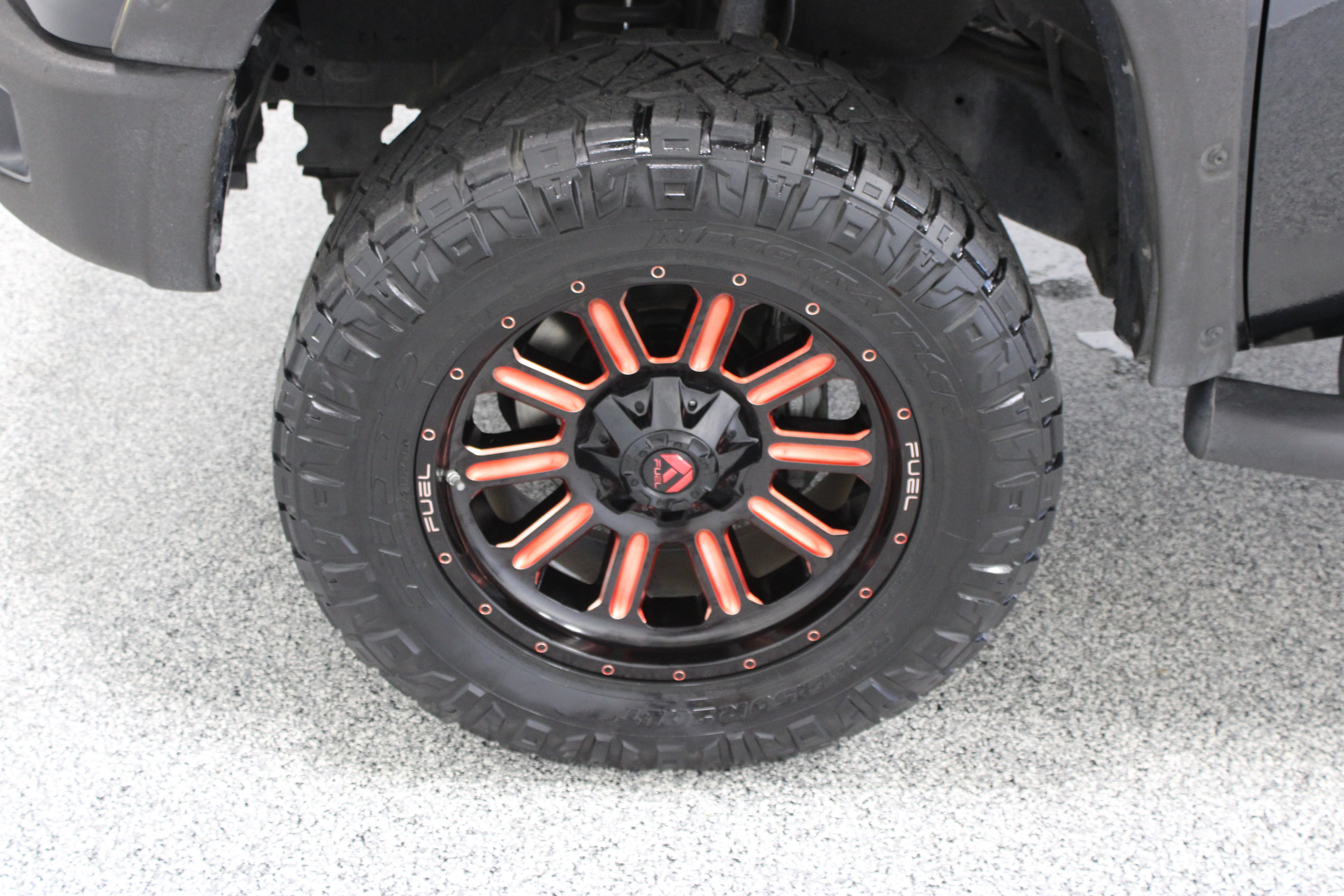 Used 2019 Toyota Tundra SR5 w/ SR5 Upgrade Package AWD/4WD image 12